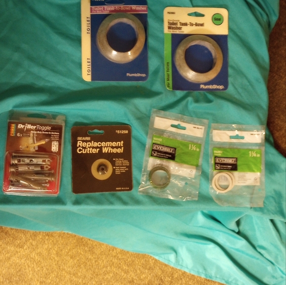 Tank To Bowl Tubular 1 1/4" Tubing And Replacement Cutter Wheel And Toggle Bolts - Picture 2 of 4